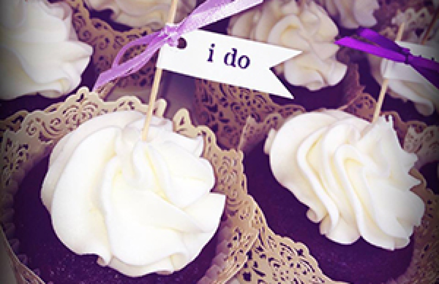 FEATURED DIY CUPCAKE TOPPERS